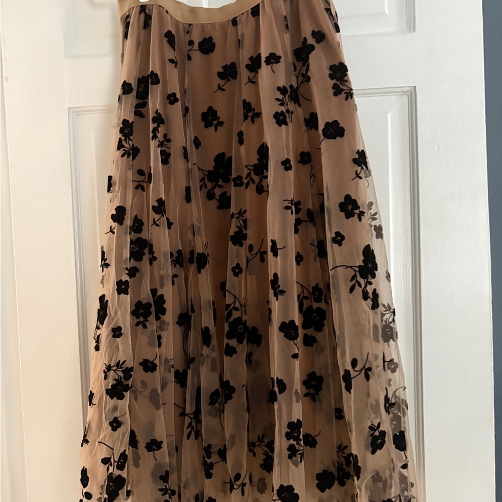 Elegant Black Floral Skirt